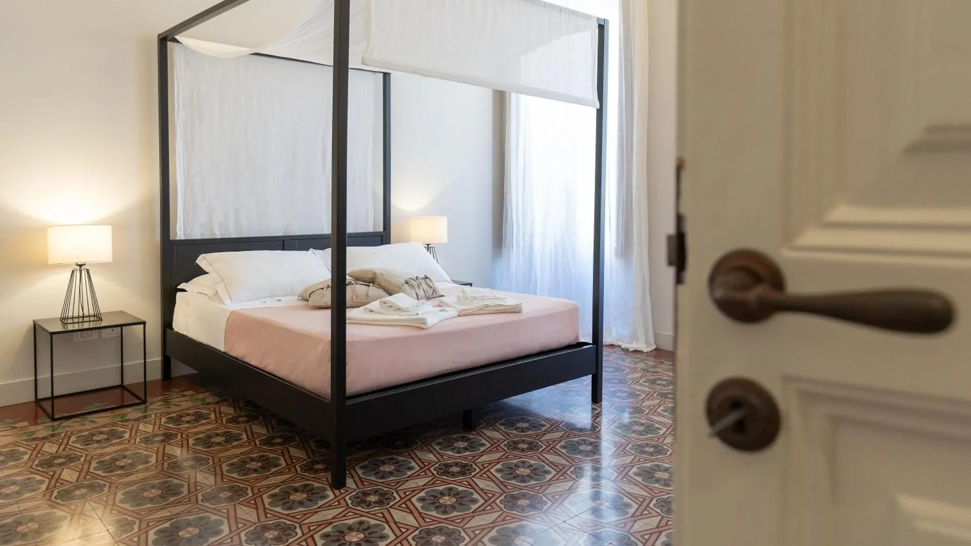 Mirone - Suite Apartments Catania Centro